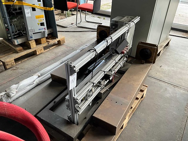 Diverse machineonderdelen - afbeelding 24 van  31