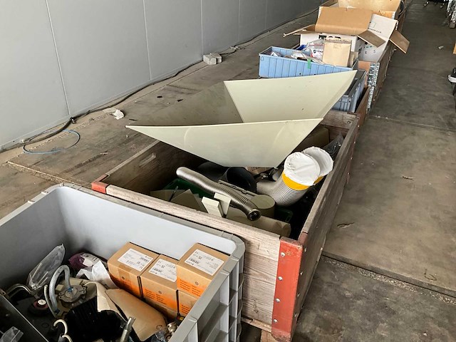 Diverse machineonderdelen - afbeelding 13 van  27