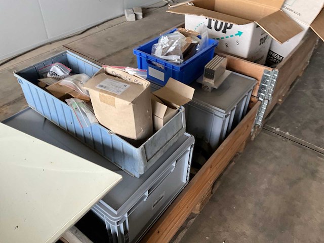 Diverse machineonderdelen - afbeelding 14 van  27