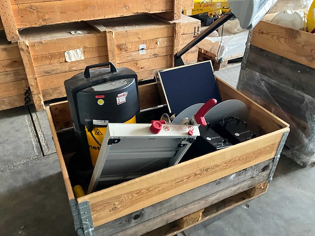 Diverse machineonderdelen - afbeelding 12 van  27