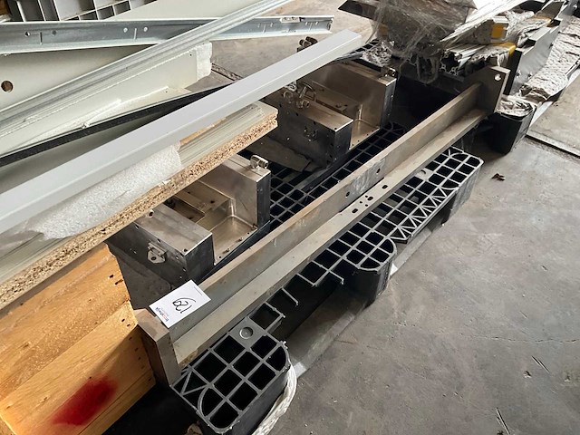 Diverse machineonderdelen - afbeelding 26 van  27