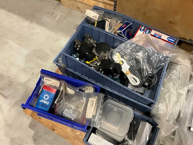 Diverse machineonderdelen - afbeelding 2 van  10