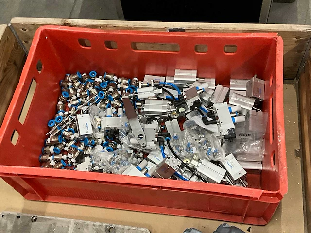 Diverse machineonderdelen - afbeelding 5 van  8