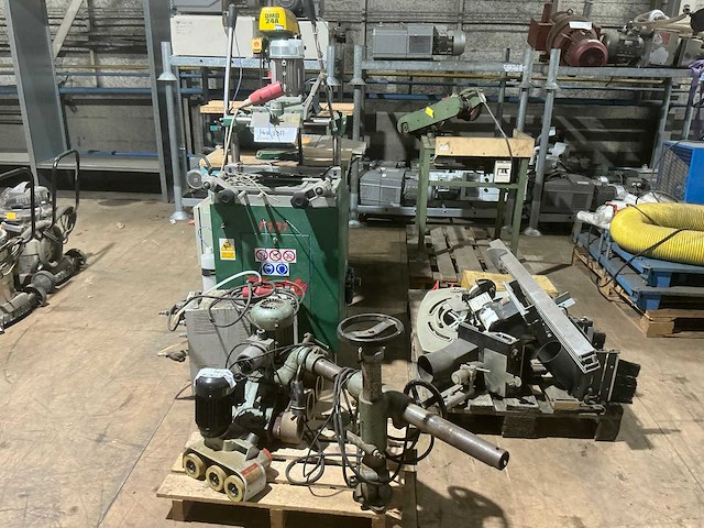 Diverse machines + onderdelen - afbeelding 1 van  15
