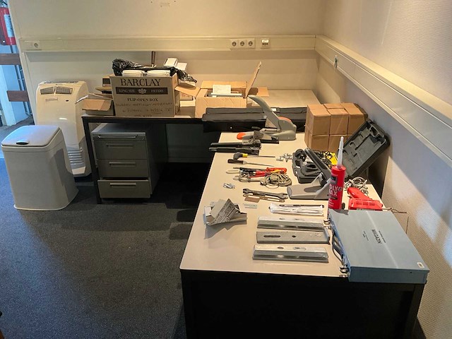 Diverse magazijn -en kantoortoebehoren - afbeelding 1 van  8