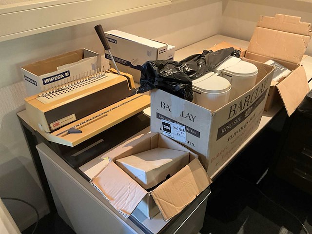 Diverse magazijn -en kantoortoebehoren - afbeelding 3 van  8