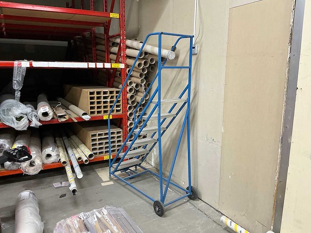 Diverse magazijn hulpen - afbeelding 1 van  5