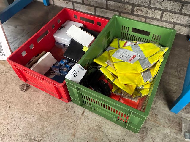 Diverse magazijn inventaris - afbeelding 1 van  1