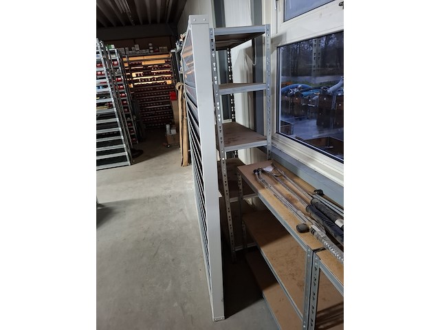 Diverse magazijn inventaris - afbeelding 7 van  22