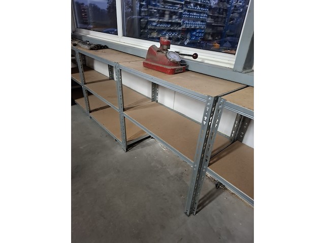 Diverse magazijn inventaris - afbeelding 13 van  22