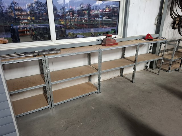 Diverse magazijn inventaris - afbeelding 12 van  22