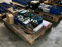 Diverse magazijninventaris - afbeelding 2 van  7