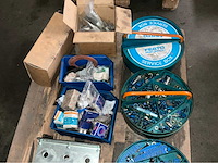 Diverse magazijninventaris - afbeelding 4 van  7