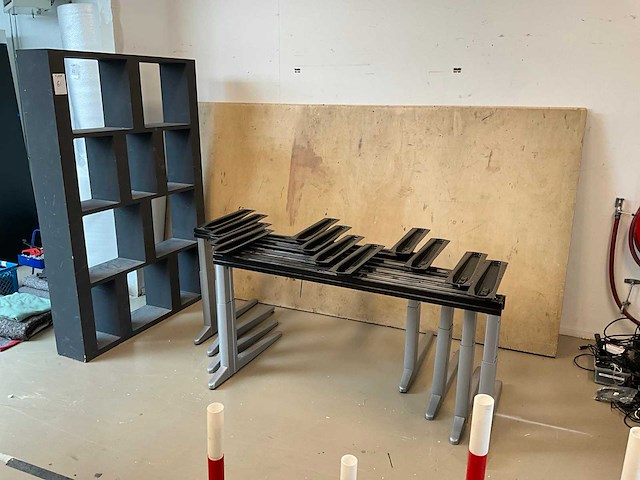 Diverse magazijninventaris - afbeelding 1 van  15