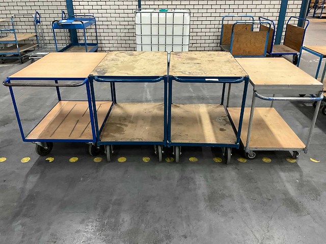 Diverse magazijnwagens (4x) - afbeelding 2 van  4