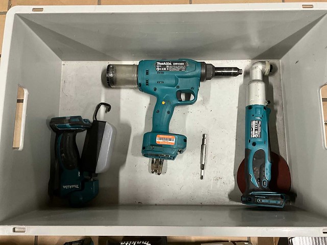 Diverse makita gereedschappen en onderdelen - afbeelding 2 van  6