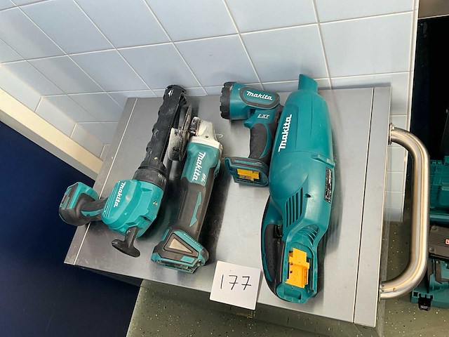 Diverse makita-gereedschappen - afbeelding 1 van  5