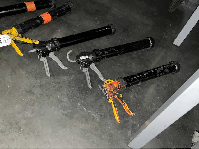 Diverse manuele kitspuiten (7x) - afbeelding 2 van  3