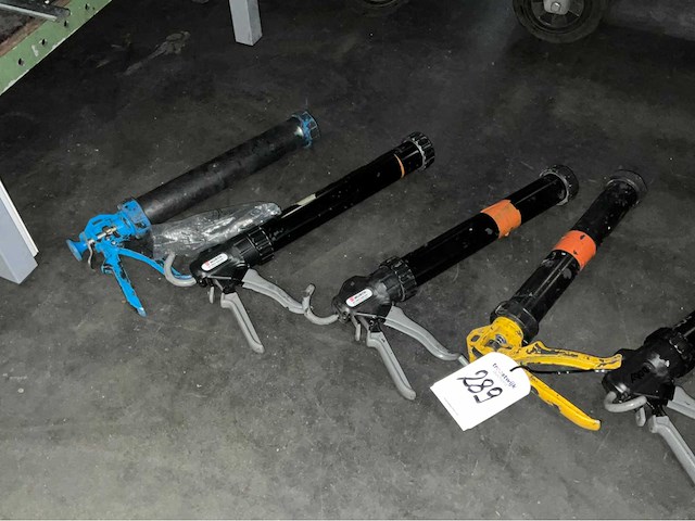 Diverse manuele kitspuiten (7x) - afbeelding 3 van  3