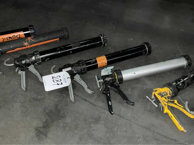 Diverse manuele kitspuiten (8x) - afbeelding 3 van  4