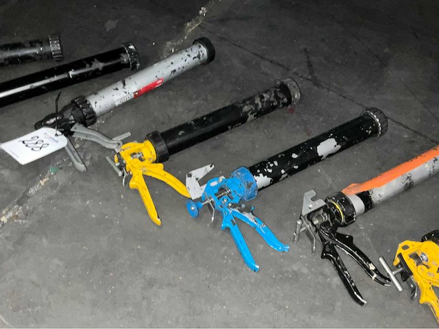 Diverse manuele kitspuiten (9x) - afbeelding 3 van  4