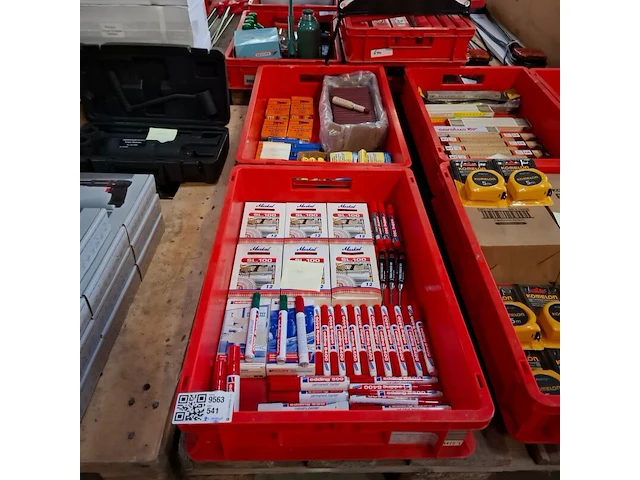 Diverse markeerstiften en krijt o.a. edding, markal - afbeelding 1 van  8