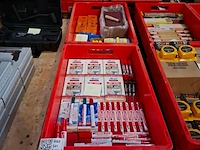 Diverse markeerstiften en krijt o.a. edding, markal