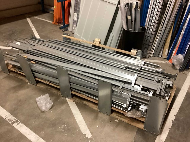 Diverse maten liggers voor stelling - afbeelding 4 van  5