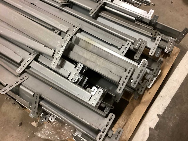 Diverse maten liggers voor stelling - afbeelding 2 van  5