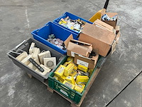 Diverse materialen - afbeelding 1 van  7