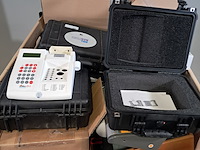 Diverse medische apparatuur en koffers, o.a diamed, argus - afbeelding 2 van  8