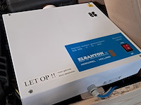 Diverse medische apparatuur en koffers, o.a diamed, argus - afbeelding 6 van  8