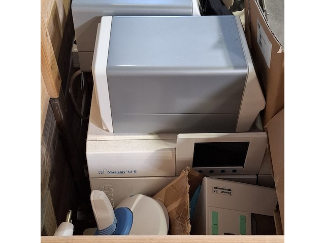 Diverse medische apparatuur, o.a. ems/soredex - afbeelding 24 van  24