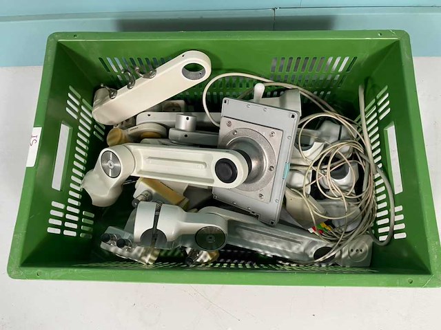 Diverse medische apparatuur - afbeelding 4 van  4