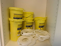 Diverse medische benodigdheden - afbeelding 9 van  16