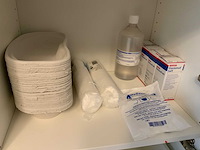 Diverse medische benodigdheden - afbeelding 16 van  16
