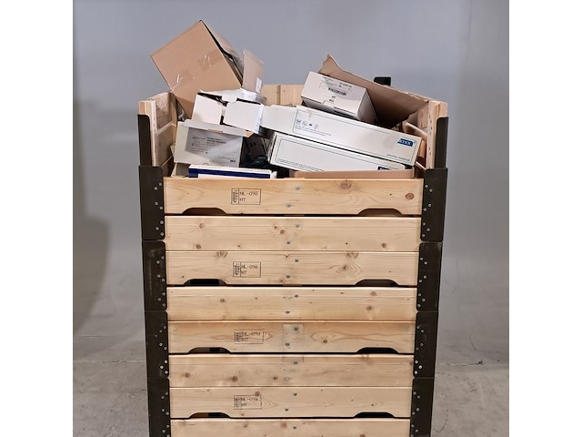 Diverse medische goederen, o.a smiths medical - afbeelding 1 van  4