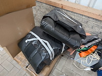 Diverse medische hulpmiddelen en brancardkussens - afbeelding 7 van  8