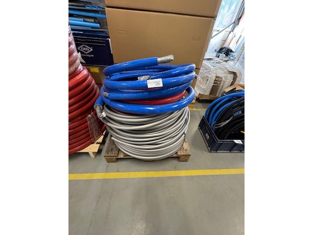 Diverse meerlagenbuis, geberit - afbeelding 1 van  3