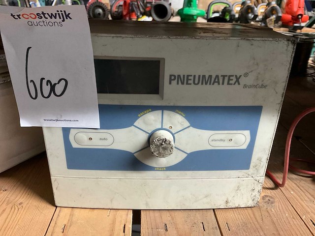 Diverse meetapparatuur (2x) - afbeelding 4 van  5