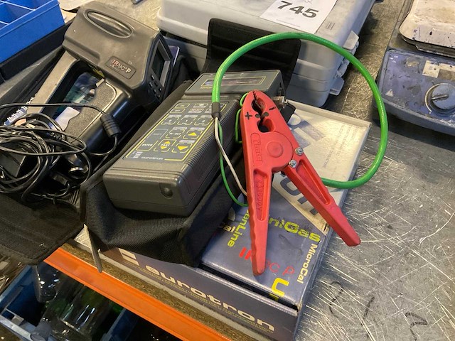 Diverse meetapparatuur (3x) - afbeelding 3 van  5