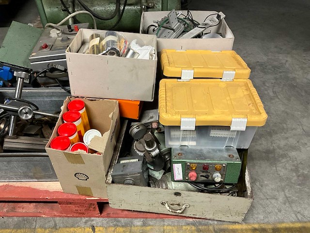 Diverse meetapparatuur - afbeelding 3 van  4