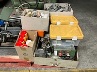 Diverse meetapparatuur - afbeelding 3 van  4