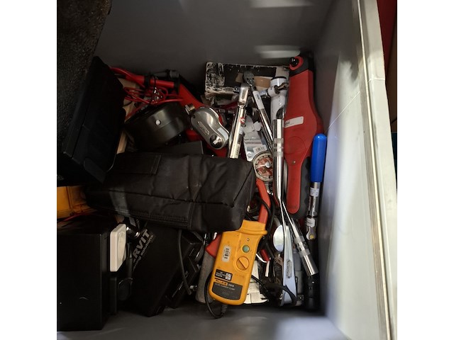 Diverse meetinstrumenten en gereedschap - afbeelding 3 van  13