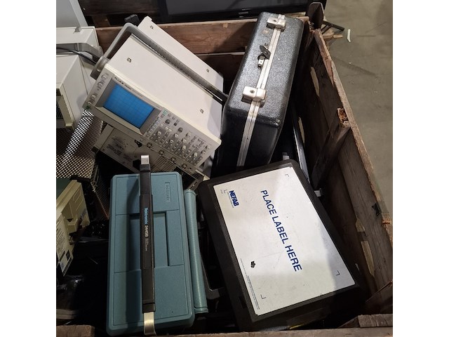 Diverse meetinstrumenten en gereedschap - afbeelding 4 van  13