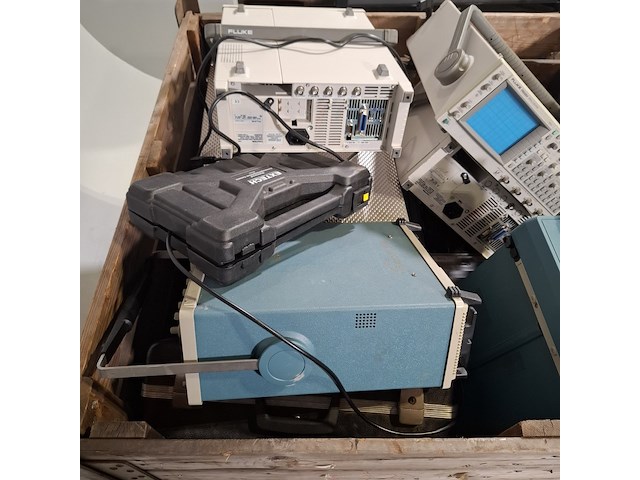 Diverse meetinstrumenten en gereedschap - afbeelding 5 van  13