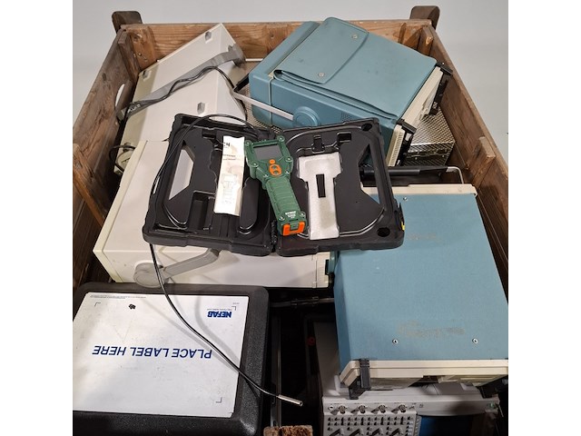 Diverse meetinstrumenten en gereedschap - afbeelding 6 van  13