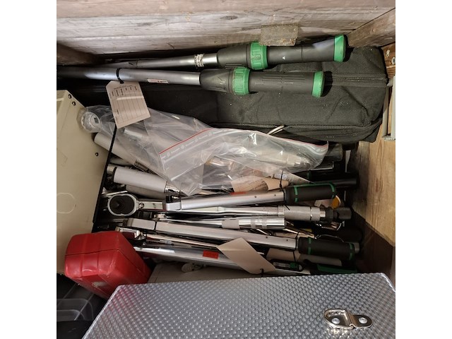 Diverse meetinstrumenten en gereedschap - afbeelding 9 van  13