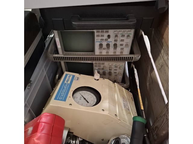 Diverse meetinstrumenten en gereedschap - afbeelding 11 van  13