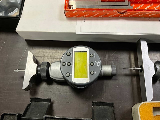 Diverse meetklokken (14x) - afbeelding 3 van  20